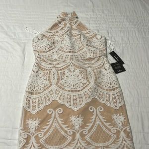 Women size L Lulus midi dress. Brand new never worn!